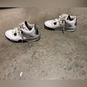 Used white cement 4 Jordan’s
